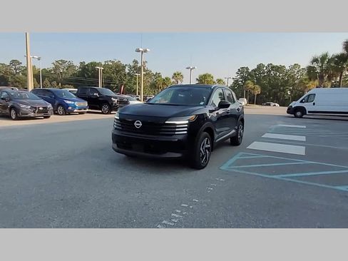 New 2026 Nissan Kicks SV image 20