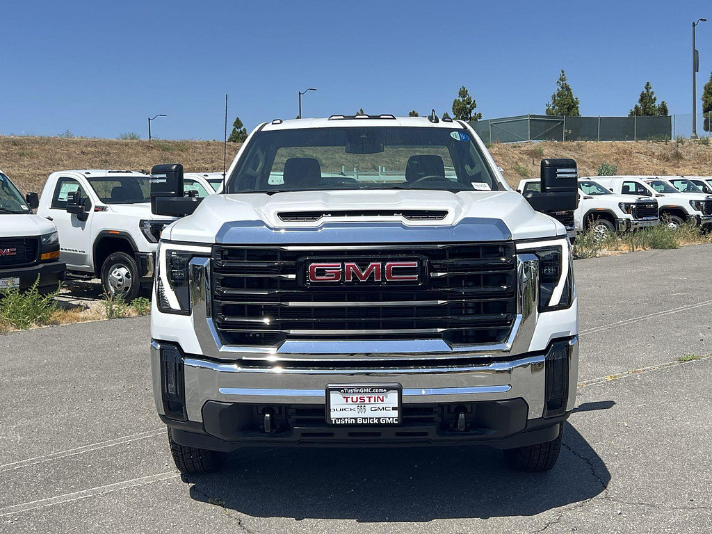 New 2026 GMC Sierra 3500 Pro AWD/4WD image 8