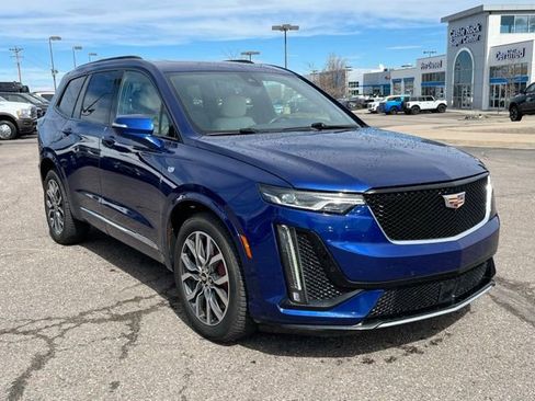 Used 2023 Cadillac XT6 Sport w/ Technology Package image 21