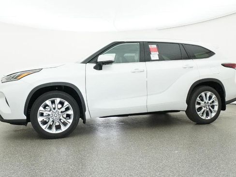 New 2026 Toyota Highlander Limited image 51