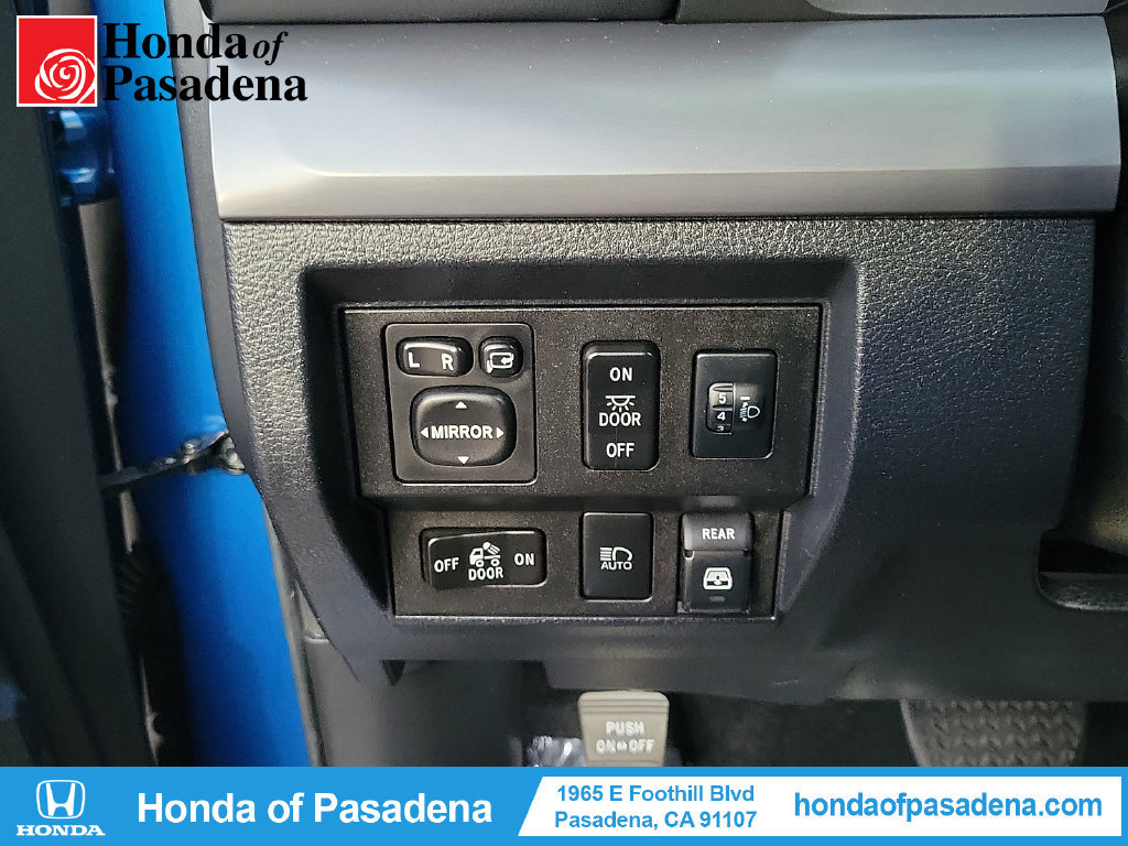 Used 2018 Toyota Tundra Platinum AWD/4WD image 17