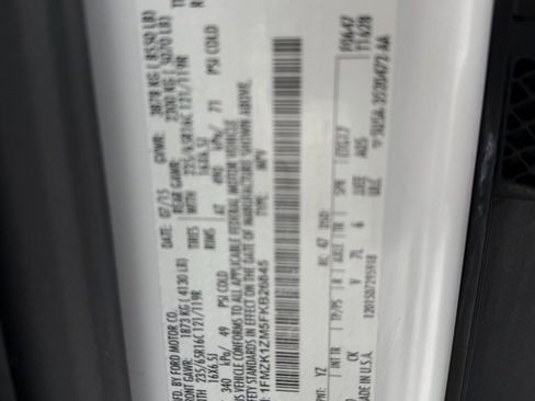 Used 2015 Ford Transit 150 XLT image 31