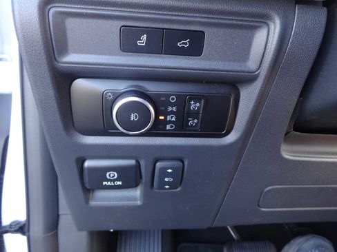 Used 2024 Ford Expedition Max Limited image 24