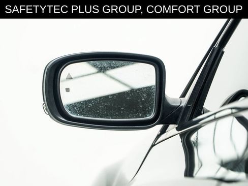 Used 2023 Chrysler 300 S w/ Comfort Group RWD image 17