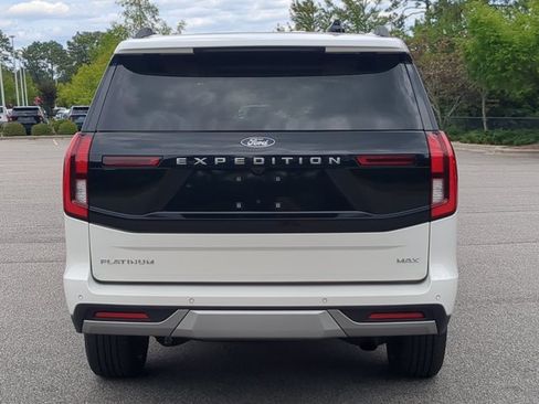 Certified 2025 Ford Expedition Max Platinum w/ Platinum Ultimate Package AWD/4WD image 5