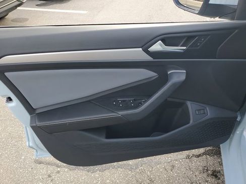 New 2026 Volkswagen Jetta SE FWD image 12