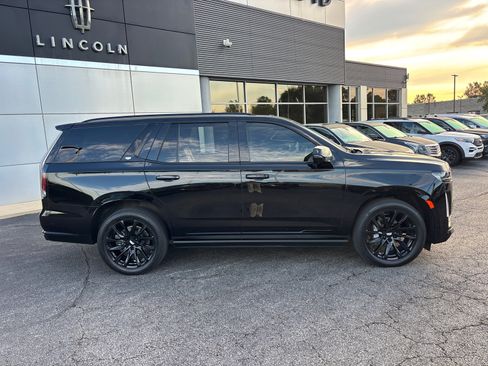 Used 2024 Cadillac Escalade Sport w/ LPO, ONYX Package AWD/4WD image 8