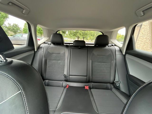 Used 2023 Volkswagen Taos SE FWD image 32