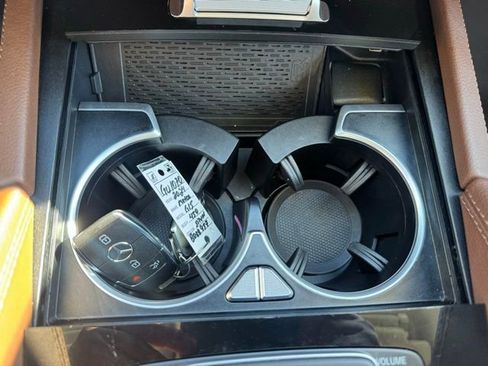 Used 2024 Mercedes-Benz GLS 450 4MATIC image 37