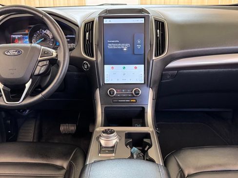 Used 2024 Ford Edge SEL AWD/4WD image 3
