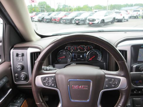 Certified 2018 GMC Sierra 1500 SLT AWD/4WD image 36