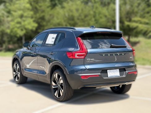 New 2026 Volvo XC40 B5 Plus w/ Climate Package AWD/4WD image 5