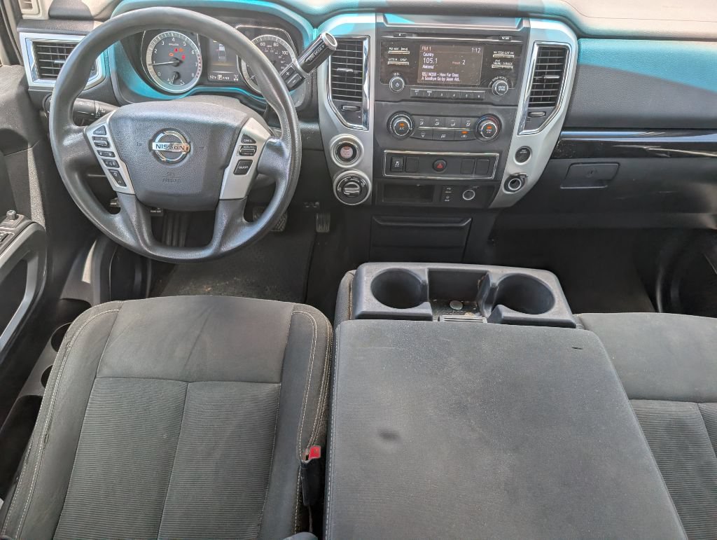 Used 2018 Nissan Titan SV AWD/4WD image 7