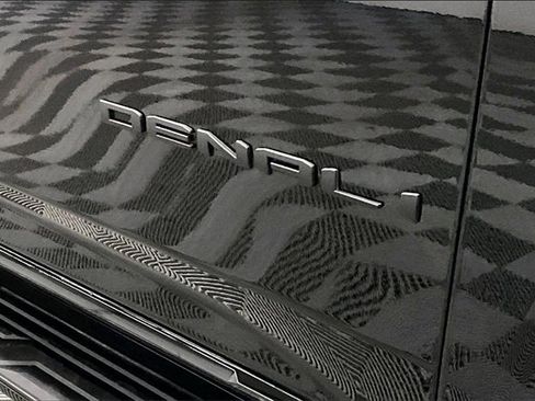 Used 2023 GMC Yukon Denali w/ LPO, Floor Liner Package image 10