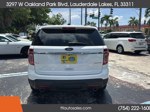 Used 2015 Ford Explorer XLT w/ Equipment Group 201B FWD image 10