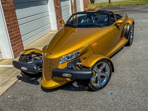 Used 2002 Chrysler Prowler image 14