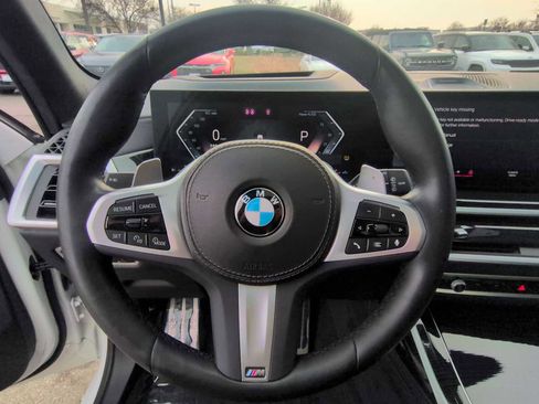 Certified 2023 BMW X7 xDrive40i w/ Executive Package image 25