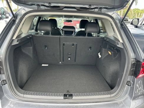 Certified 2022 Volkswagen Taos SE AWD/4WD image 51