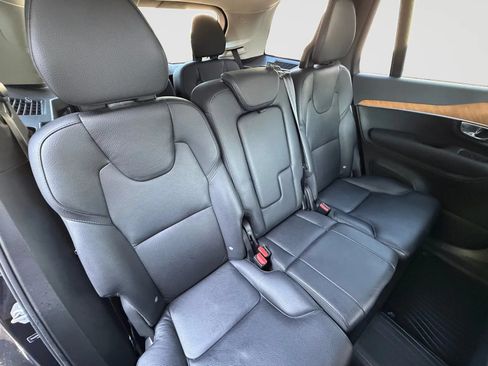 Used 2022 Volvo XC90 T6 Momentum w/ Climate Package AWD/4WD image 19