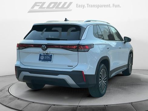 Certified 2025 Volkswagen Tiguan S w/ 18" Wheel Package image 9