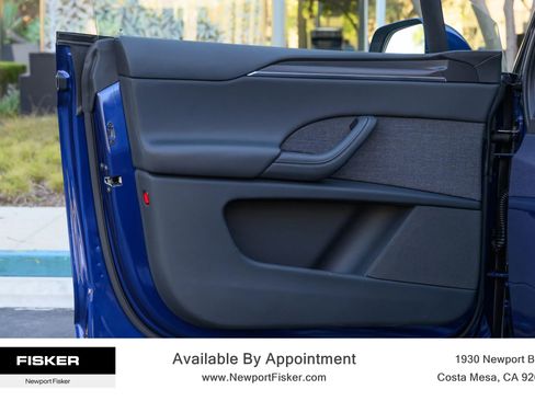 Used 2024 Tesla Model X image 11