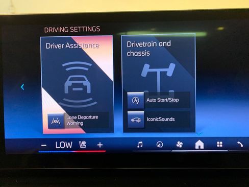 Used 2025 BMW X7 xDrive40i w/ Executive Package AWD/4WD image 39