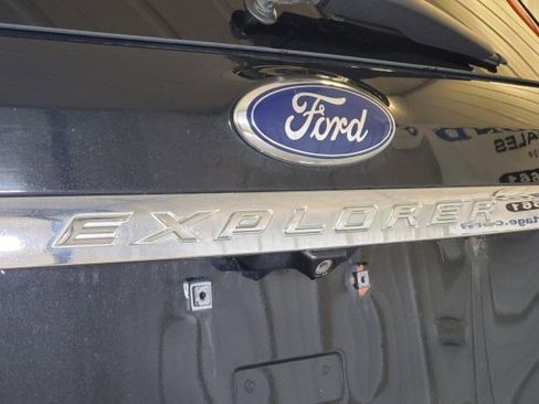 Used 2013 Ford Explorer XLT AWD/4WD image 5