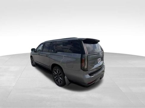 Used 2022 Cadillac Escalade ESV Sport Platinum AWD/4WD image 4