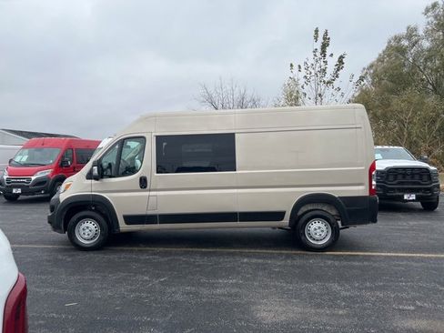 Used 2025 RAM ProMaster 2500 w/ Crew Van Package image 2