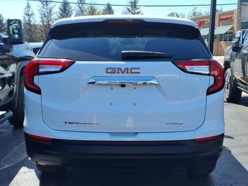 Used 2023 GMC Terrain SLE w/ Driver Convenience Package AWD/4WD image 5