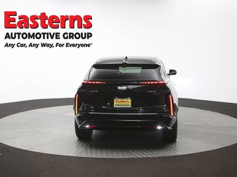 Used 2025 Cadillac Lyriq Luxury AWD/4WD image 38