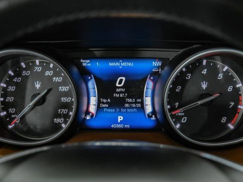 Used 2017 Maserati Levante S image 17