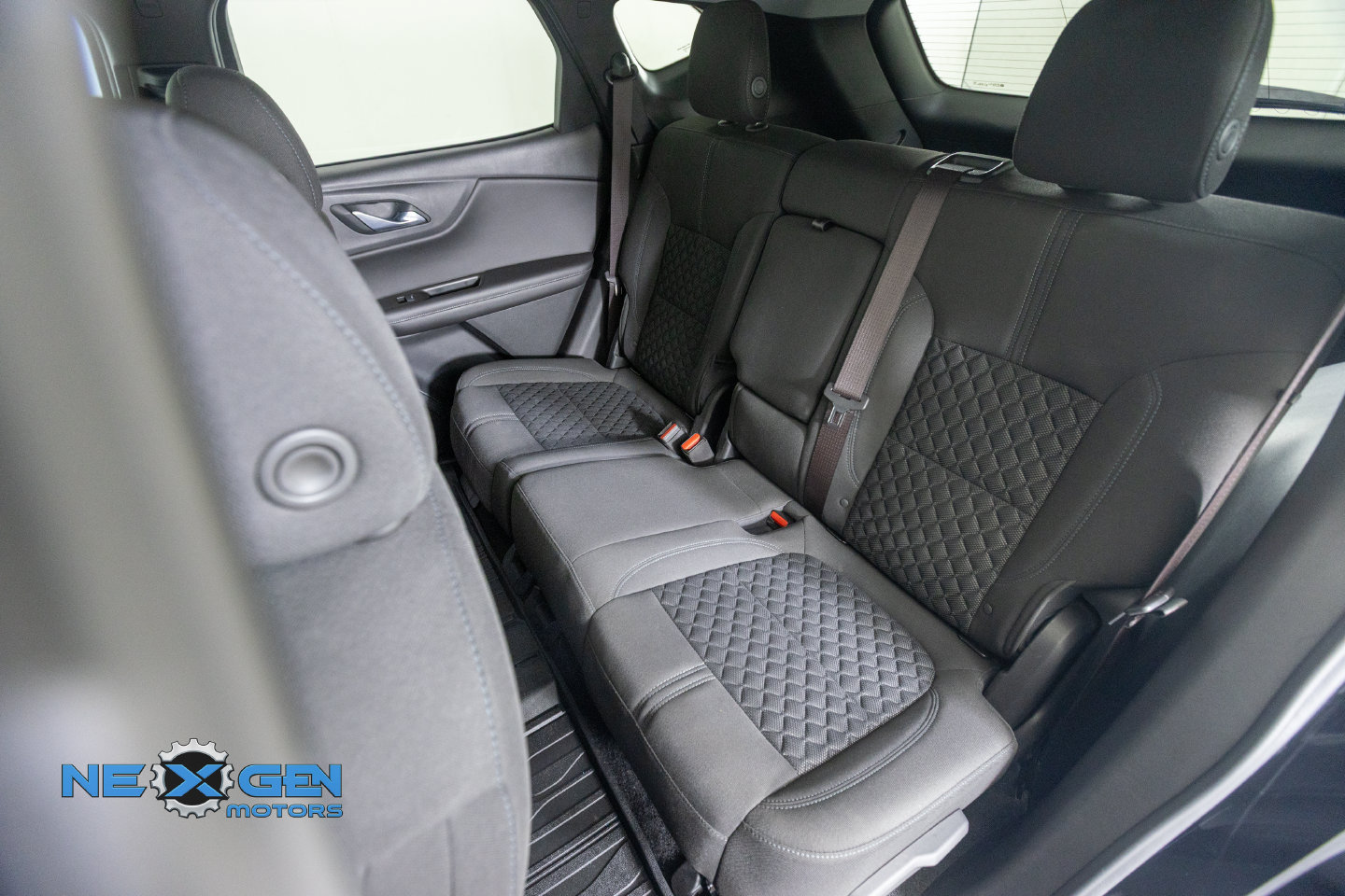 Used 2021 Chevrolet Blazer LT FWD image 30