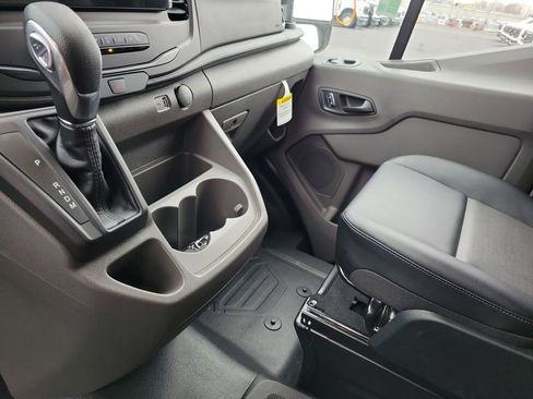 New 2026 Ford Transit 250 148 Medium Roof image 31