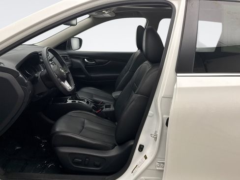 Used 2020 Nissan Rogue SL w/ Premium Package AWD/4WD image 11