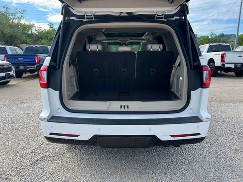 Used 2021 Lincoln Navigator Reserve AWD/4WD image 18