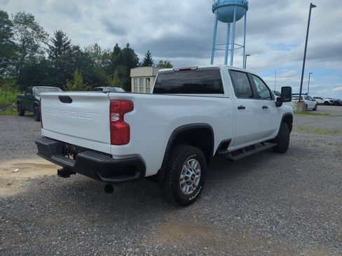 Used 2021 Chevrolet Silverado 2500 W/T w/ WT Convenience Package image 3