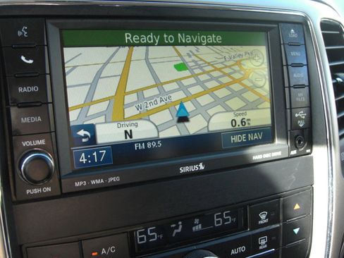 Used 2011 Jeep Grand Cherokee Laredo image 24