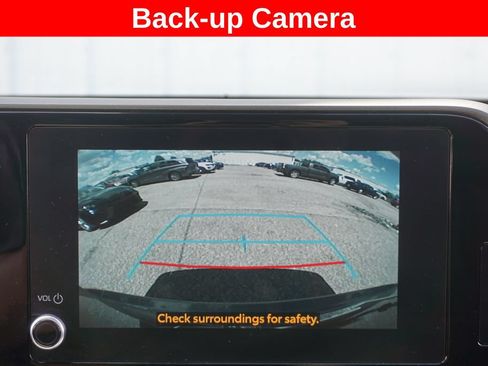 Certified 2024 Toyota Highlander LE FWD image 8