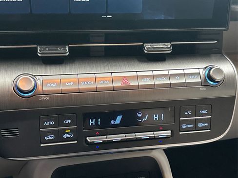 Used 2025 Hyundai Kona SEL image 27