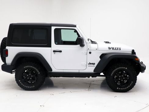 Used 2022 Jeep Wrangler Willys image 3