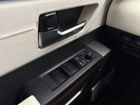 Used 2024 Toyota Sequoia Capstone image 12