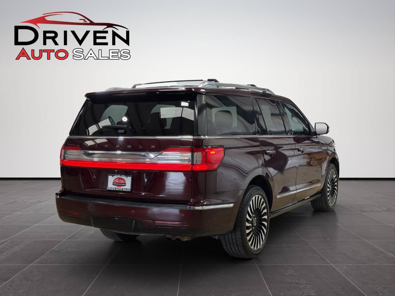 Used 2020 Lincoln Navigator Black Label w/ Cargo Convenience Package AWD/4WD image 7