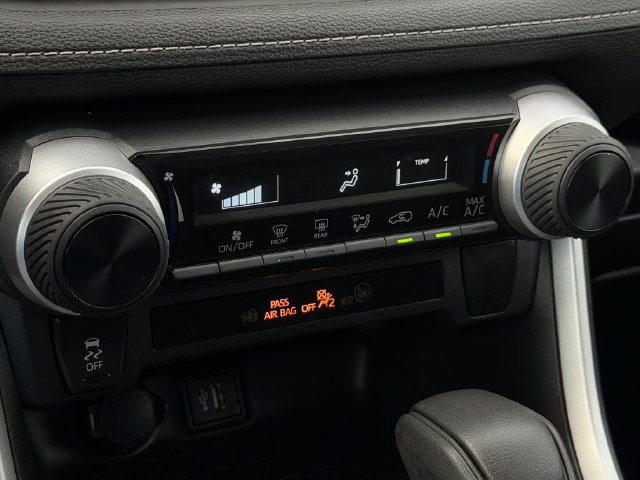 Used 2023 Toyota RAV4 LE FWD image 20