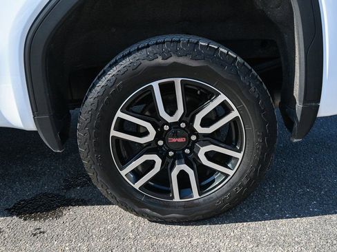 Used 2021 GMC Sierra 1500 AT4 w/ AT4 Premium Package image 13