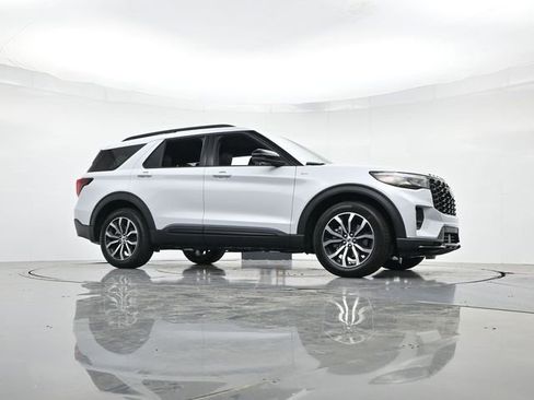 New 2026 Ford Explorer ST-Line RWD image 34