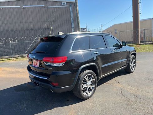 Used 2019 Jeep Grand Cherokee Limited w/ Trailer Tow Group IV image 7