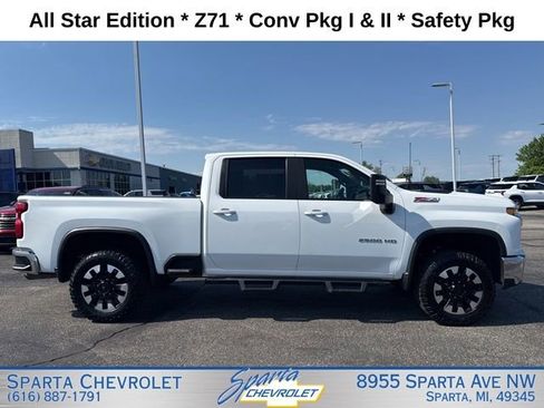 Used 2020 Chevrolet Silverado 2500 LT w/ All Star Edition AWD/4WD image 2