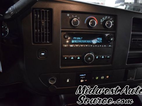 Used 2018 Chevrolet Express 2500 LS w/ Driver Convenience Package RWD image 21