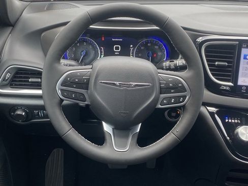 New 2026 Chrysler Voyager LX image 37